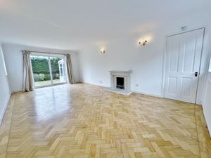 Photo 21- click for photo gallery